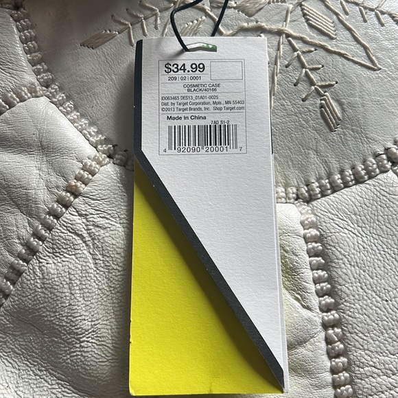 Prabal Gurung from Target black heart lace clutch NWT - Picture 4 of 7